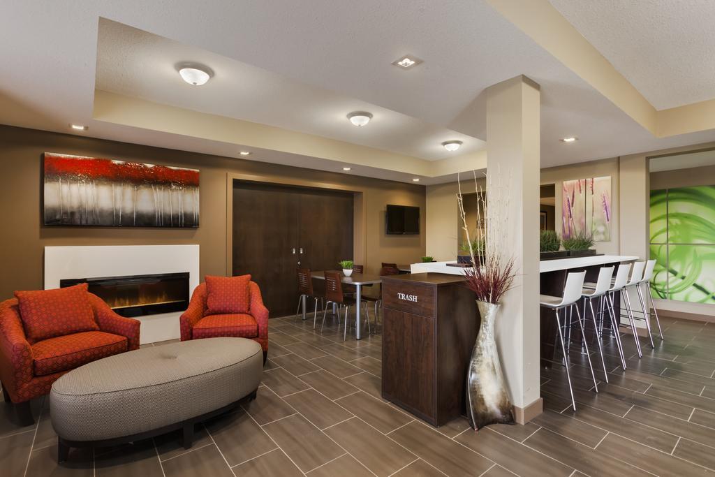 Microtel & By Wyndham Hotel Lloydminster
