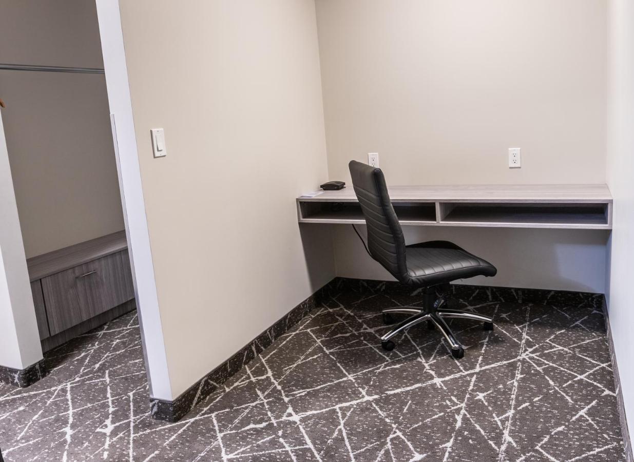 Microtel & By Wyndham Lloydminster