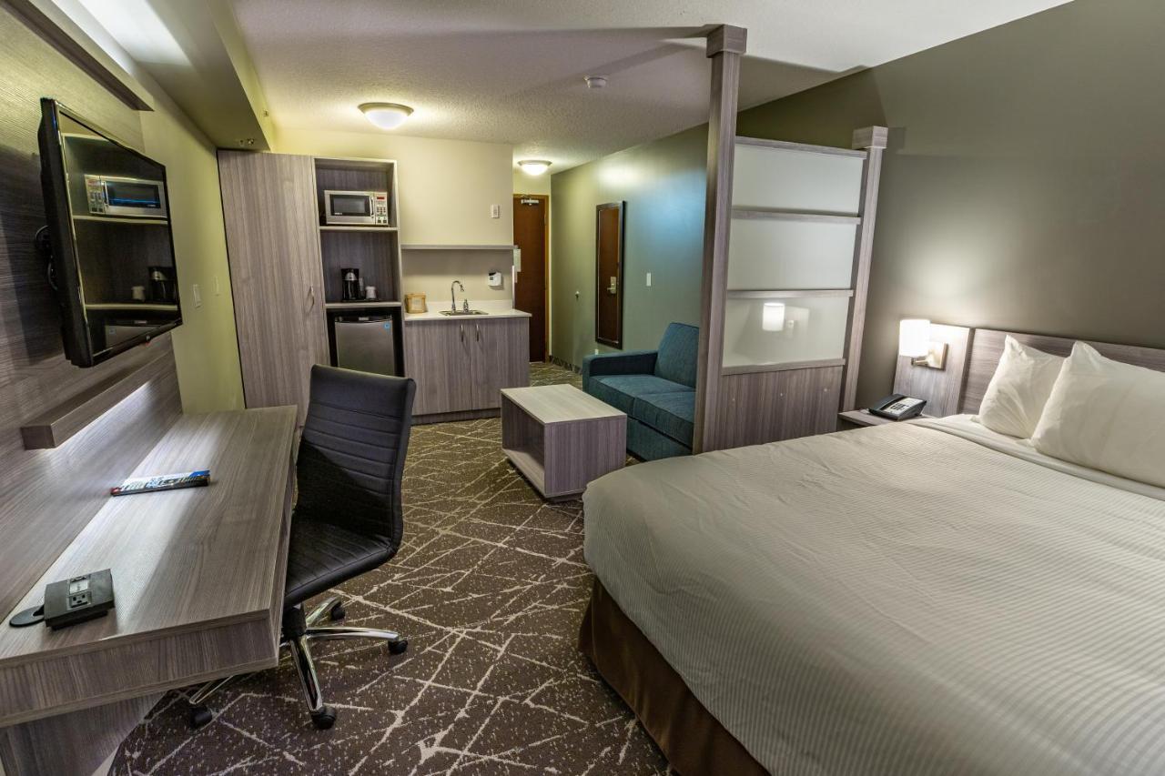Hotel Microtel & By Wyndham Lloydminster