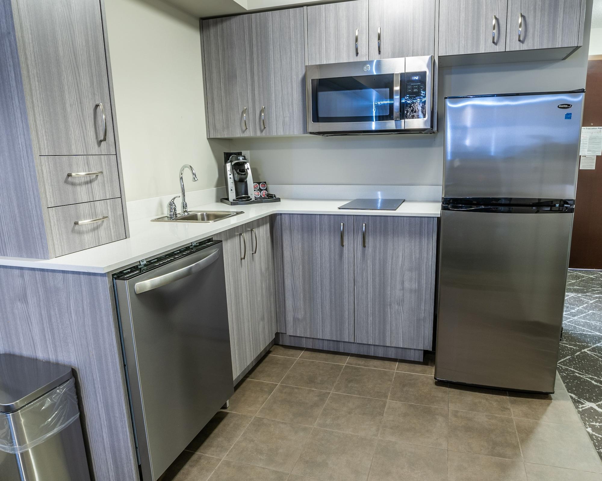 Microtel & By Wyndham Hotel Lloydminster